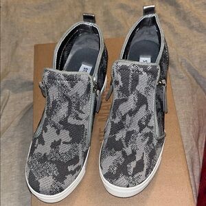 Steve Madden Kids Sneakers - Gray and Black